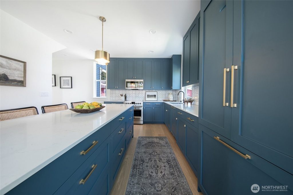 3639-34th-ave-w-seattle-wa-13